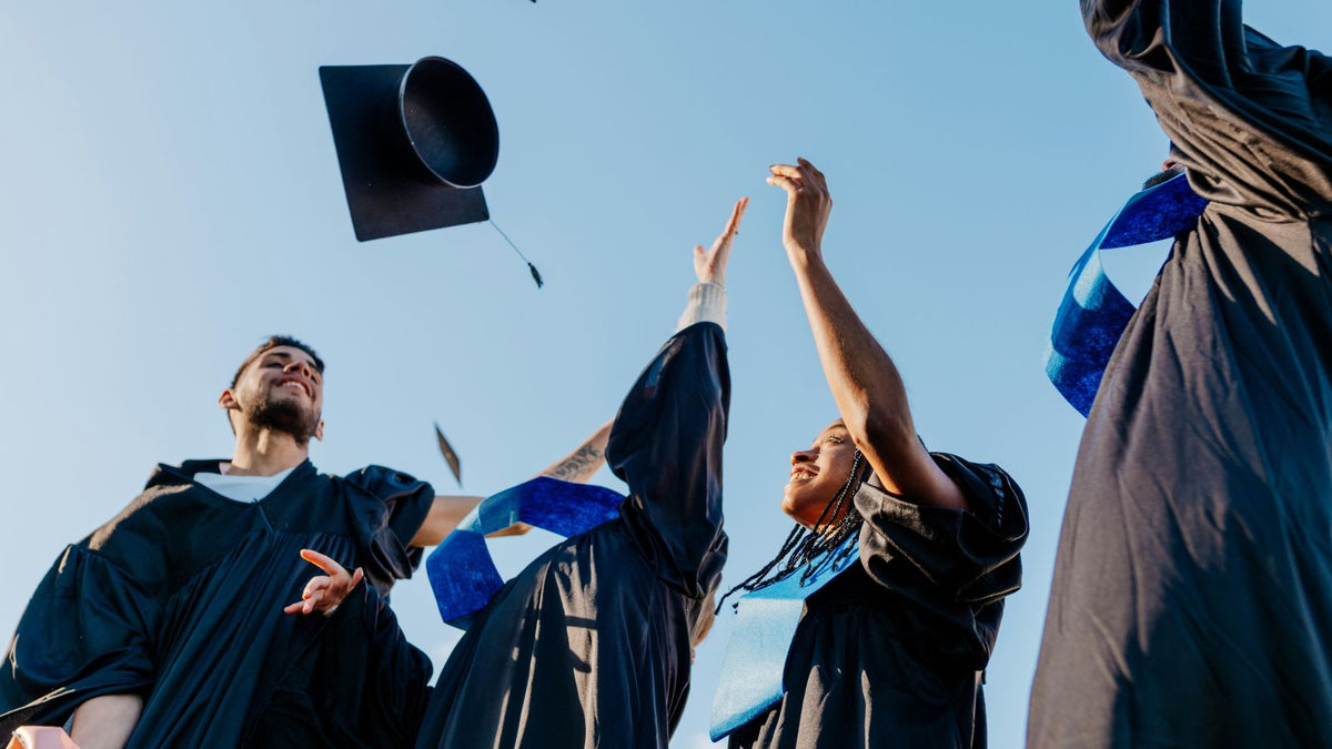 10 Personalised Graduation Gifts That Will Make Their Day