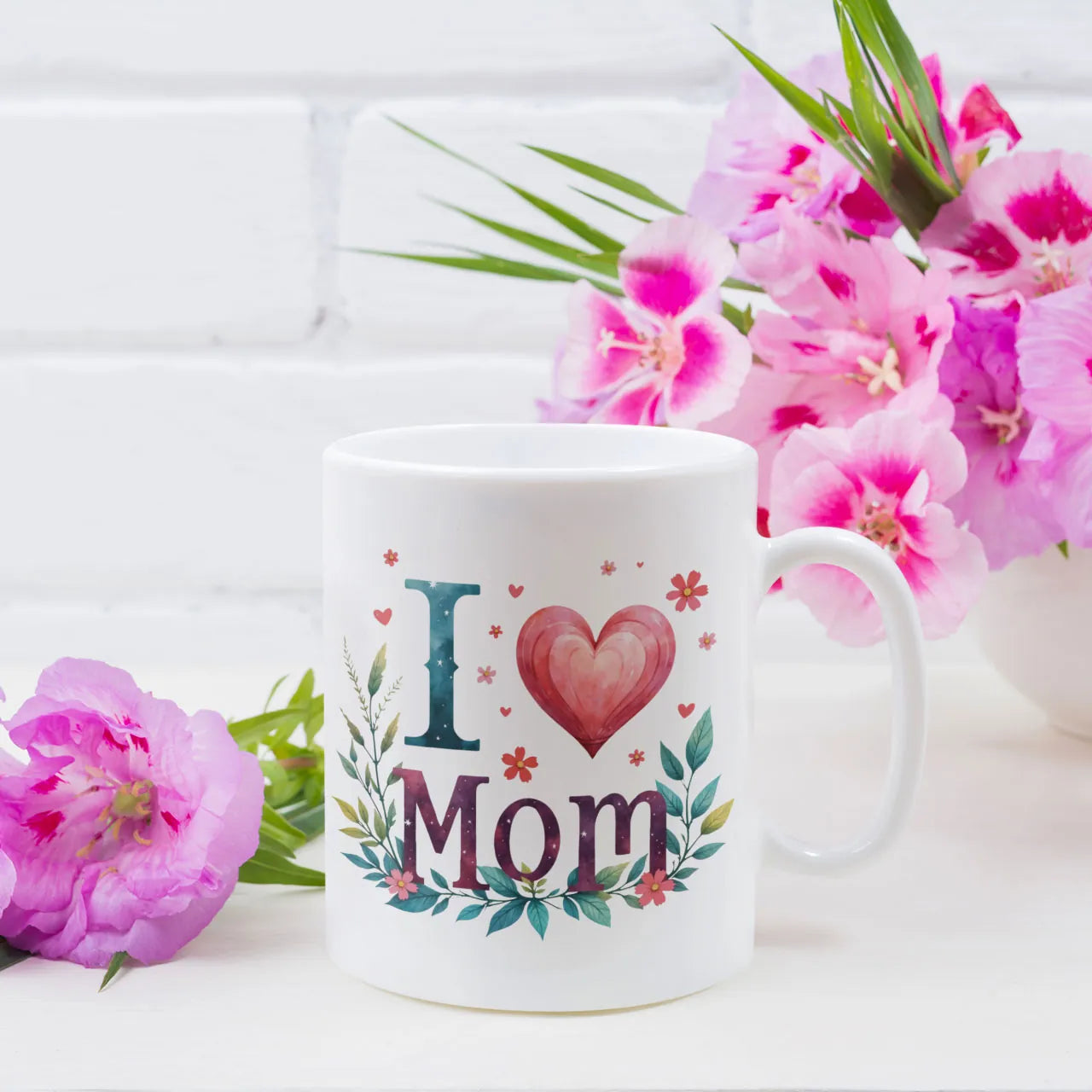 Personalised ceramic mug with iconic I Heart Mom design and custom name, classic Mother's Day gift for her UK.
