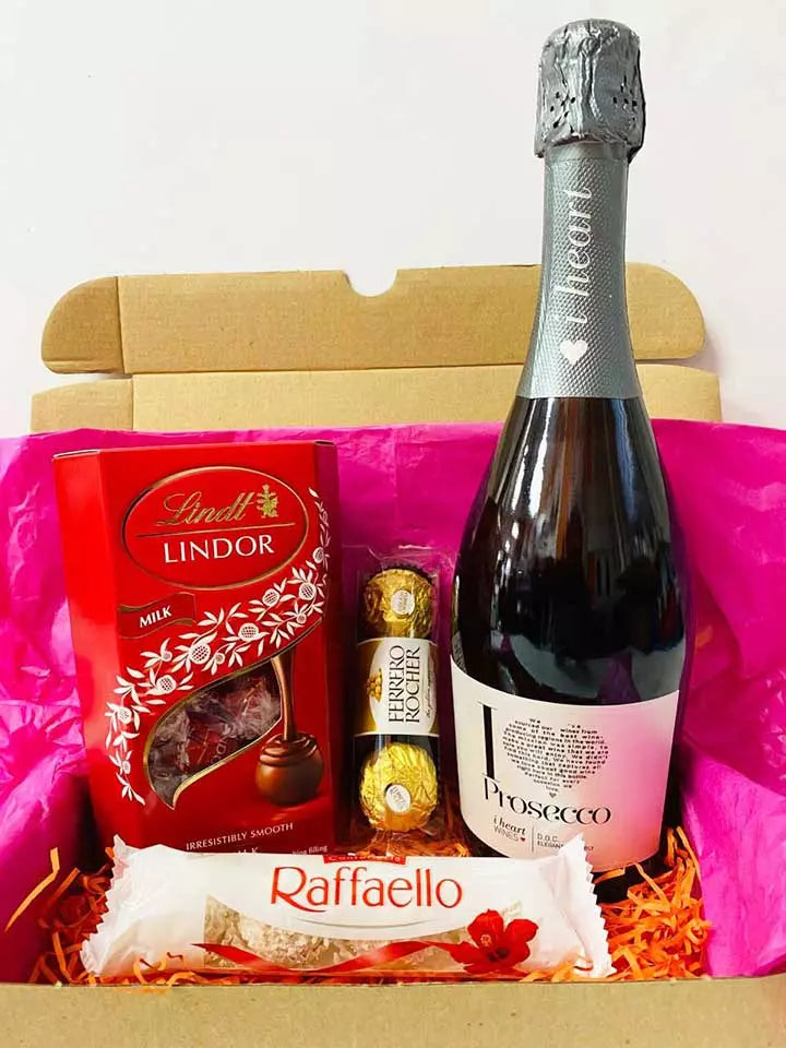 I Heart Prosecco and Snacks Hamper with Personalised Christmas Card